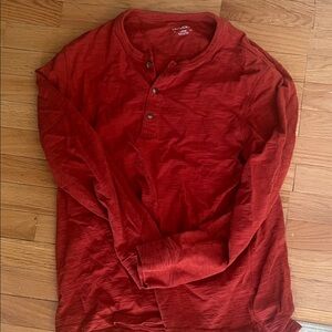 UNTUCKit Men's Long Sleeve Red Henley